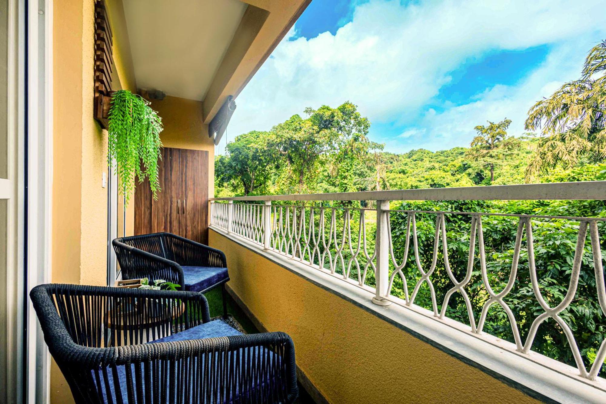 Alaya Stays 1 Bhk With Balcony & Pool - Veera Marina Candolim Buitenkant foto