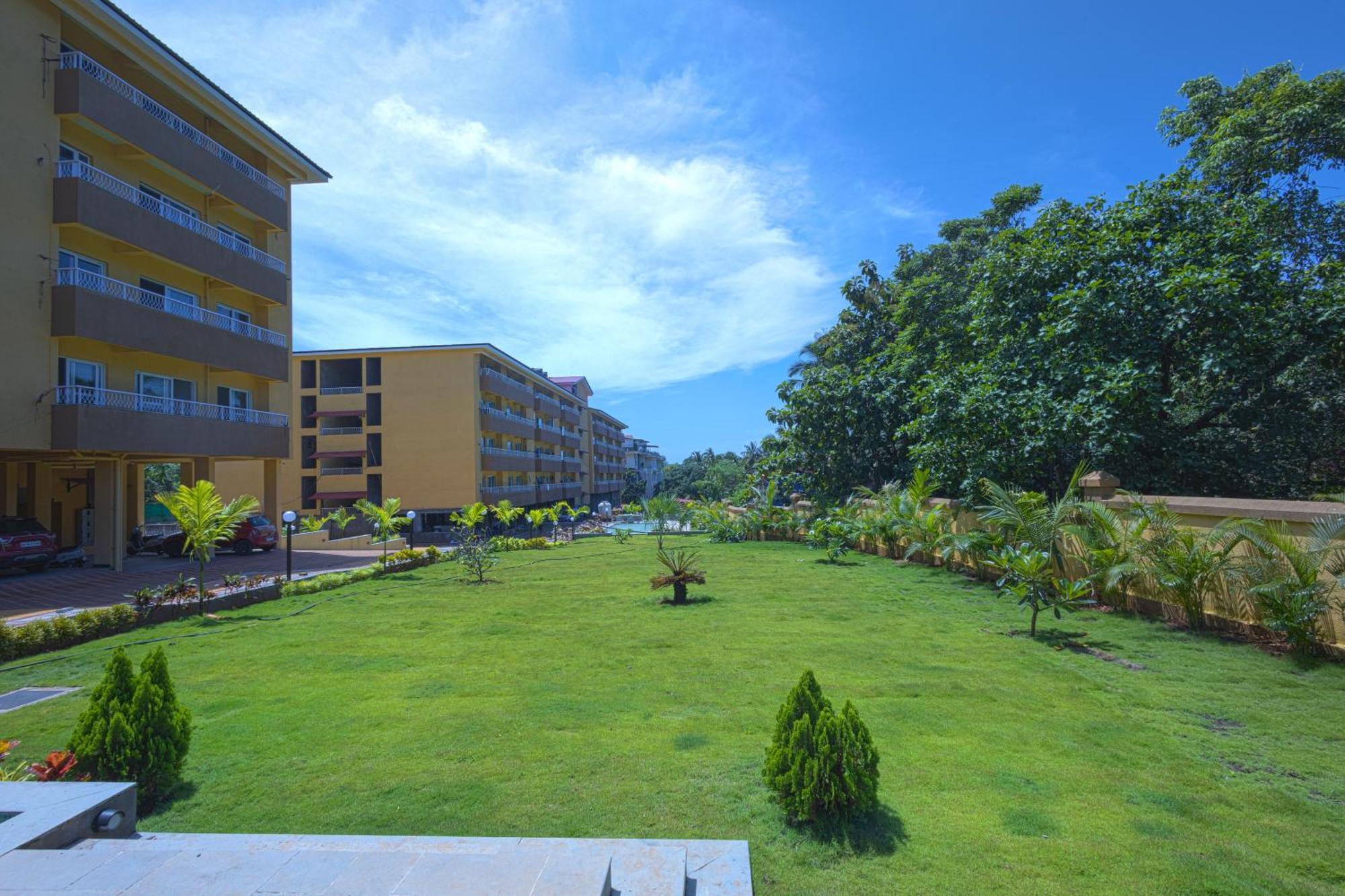 Alaya Stays 1 Bhk With Balcony & Pool - Veera Marina Candolim Buitenkant foto