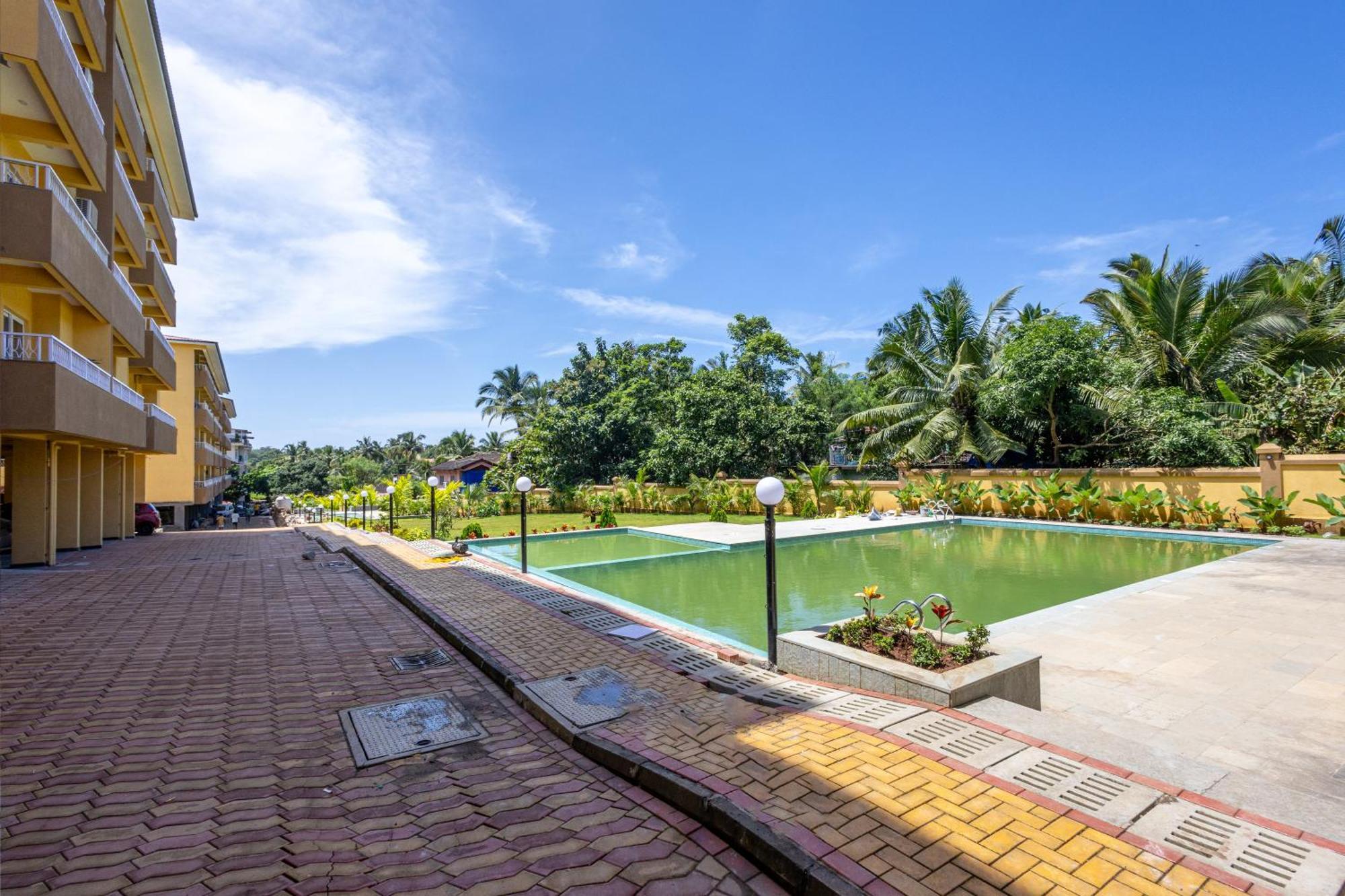 Alaya Stays 1 Bhk With Balcony & Pool - Veera Marina Candolim Buitenkant foto