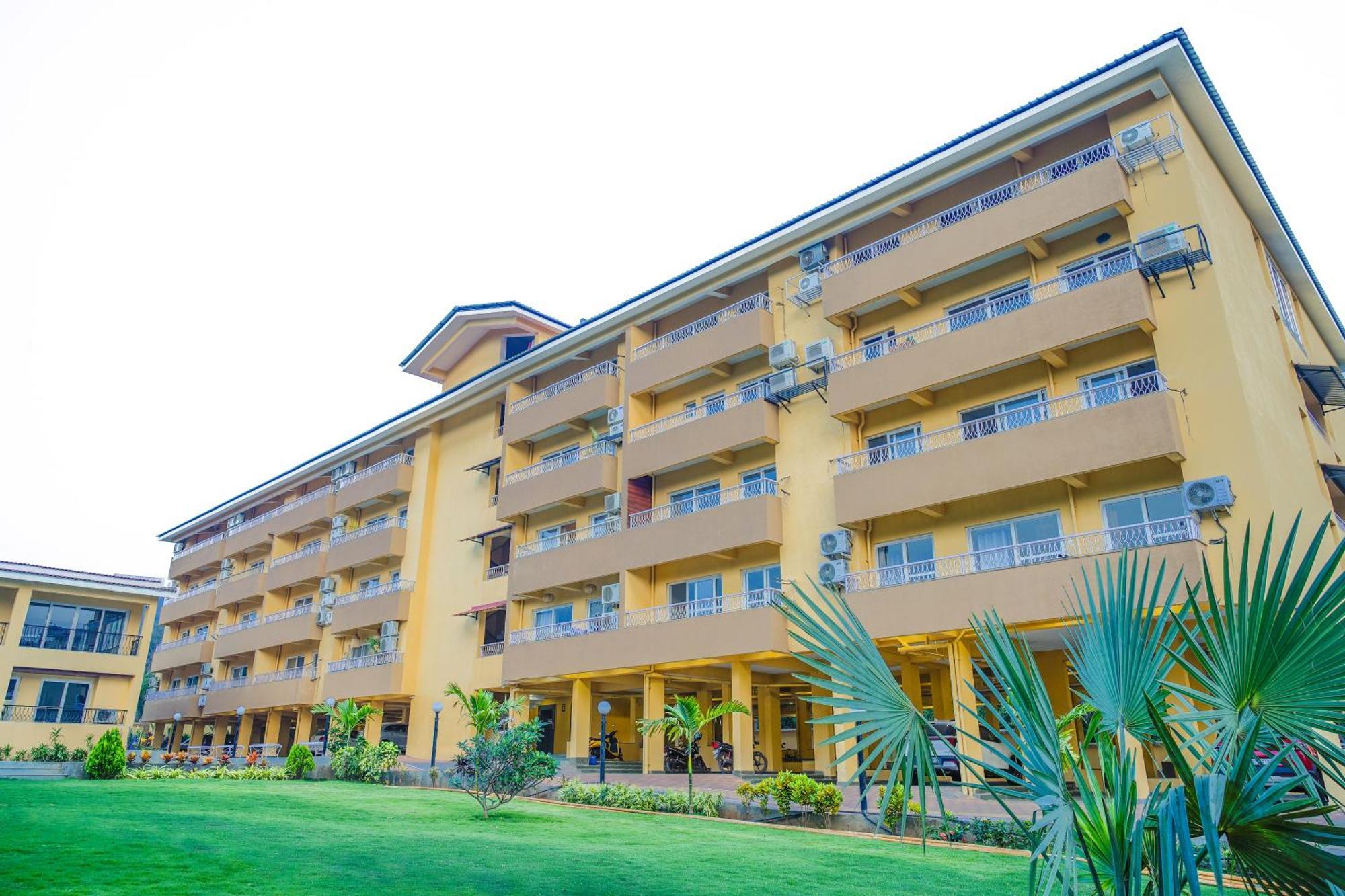Alaya Stays 1 Bhk With Balcony & Pool - Veera Marina Candolim Buitenkant foto