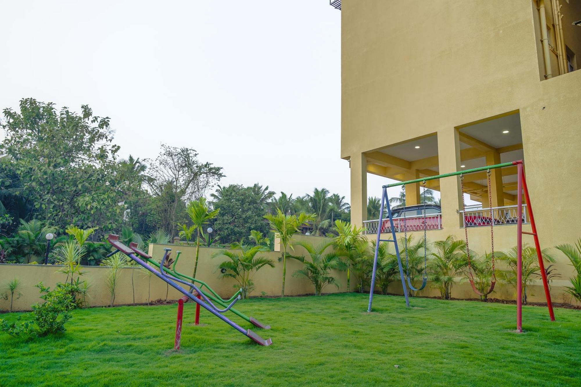 Alaya Stays 1 Bhk With Balcony & Pool - Veera Marina Candolim Buitenkant foto