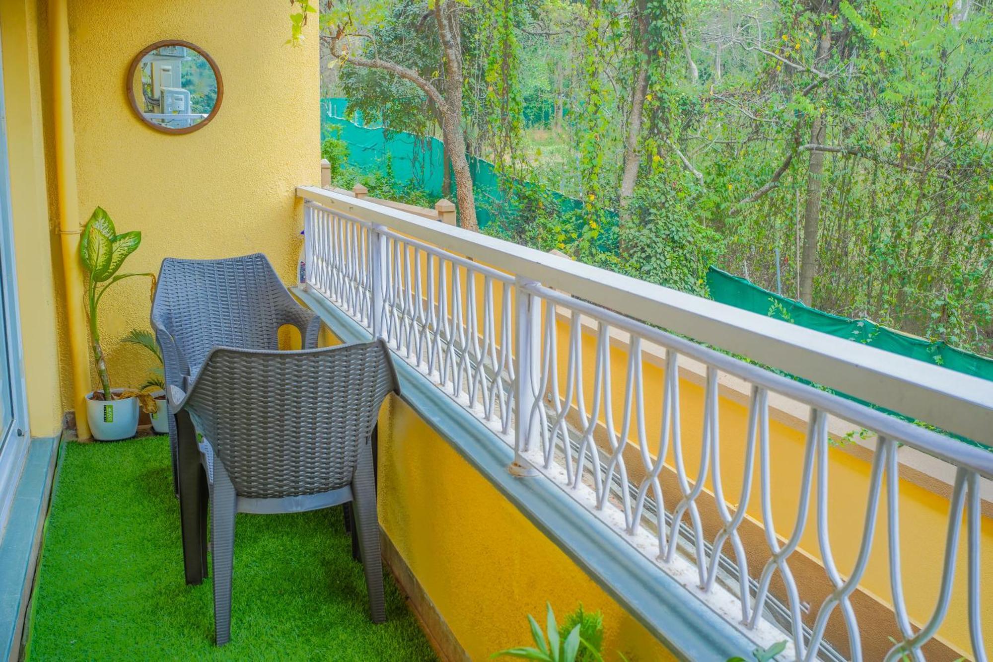 Alaya Stays 1 Bhk With Balcony & Pool - Veera Marina Candolim Buitenkant foto