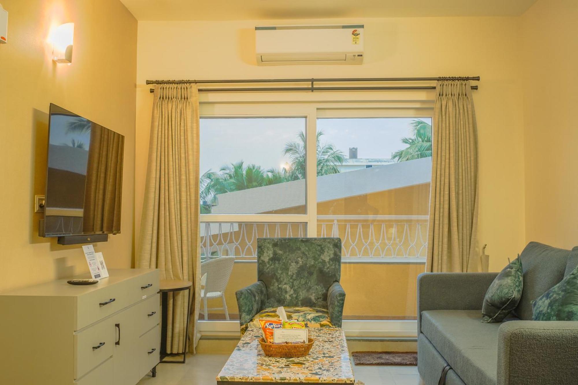 Alaya Stays 1 Bhk With Balcony & Pool - Veera Marina Candolim Buitenkant foto