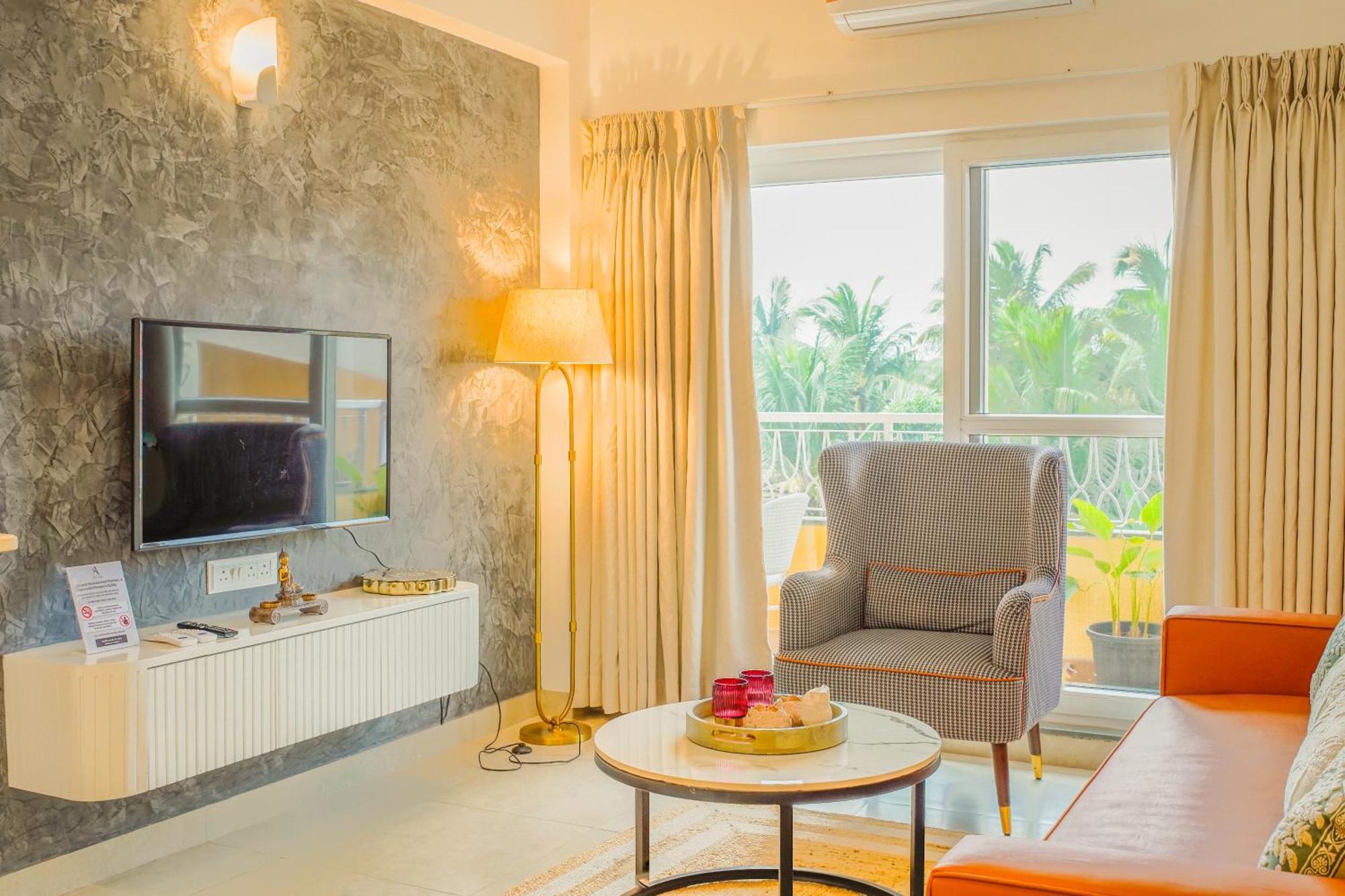 Alaya Stays 1 Bhk With Balcony & Pool - Veera Marina Candolim Buitenkant foto